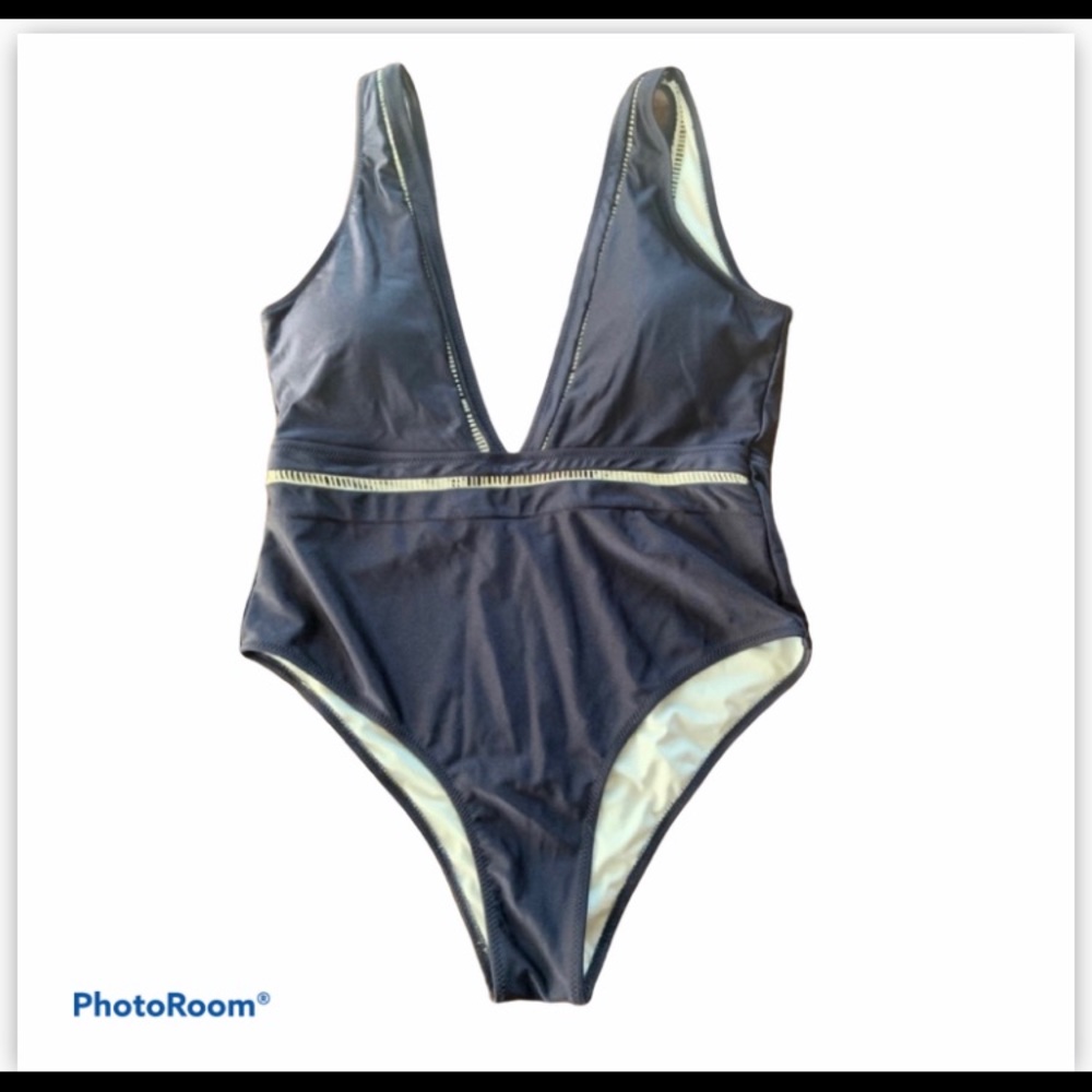 Cupshe suit‎